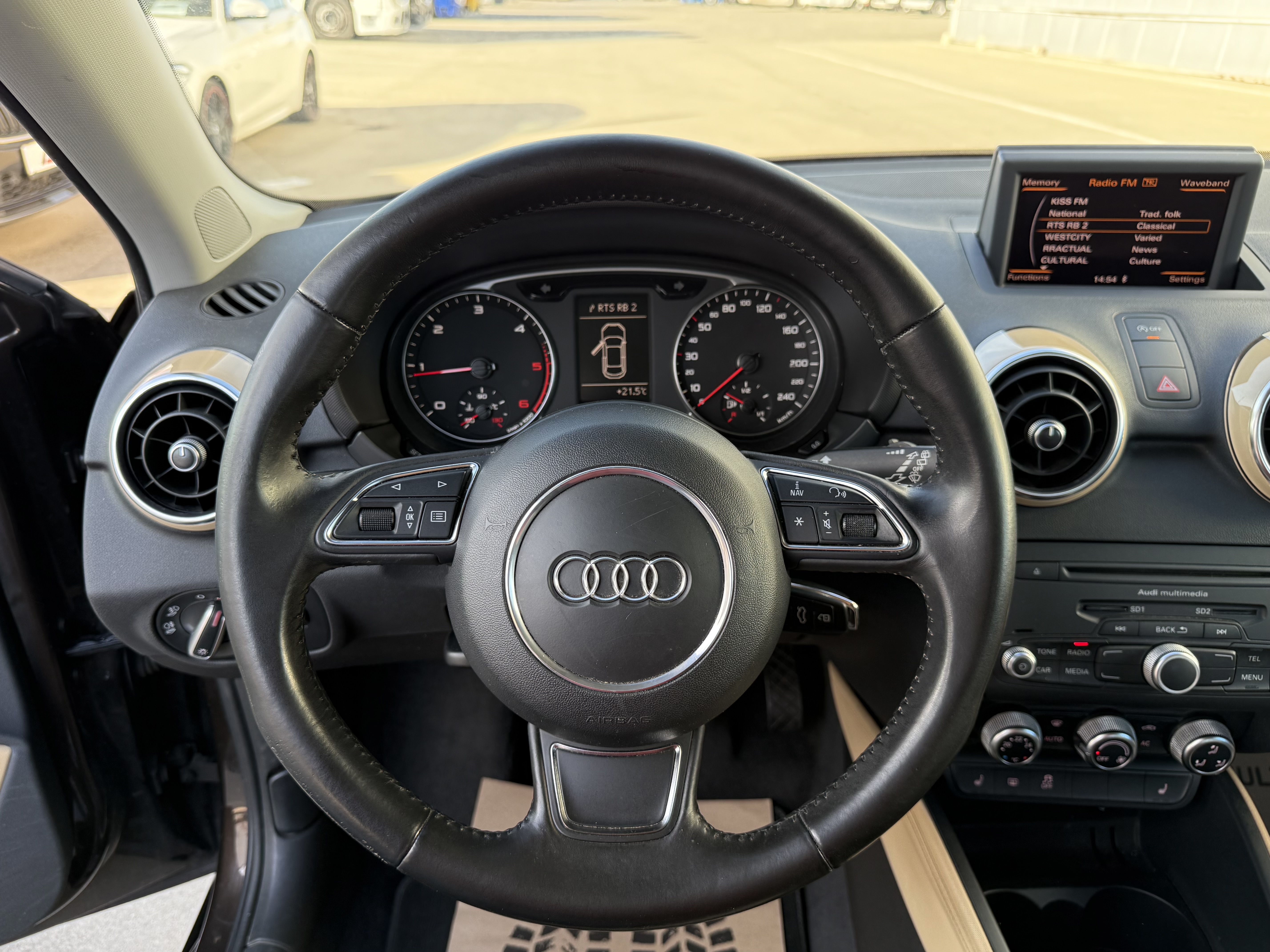 Audi  A1 2011